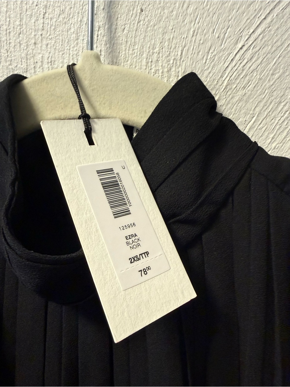 Babaton Aritzia Ezra Pleated Mock Neck Sleeveless Crop Top Black NWT 2XS/XS - Picture 5 of 6